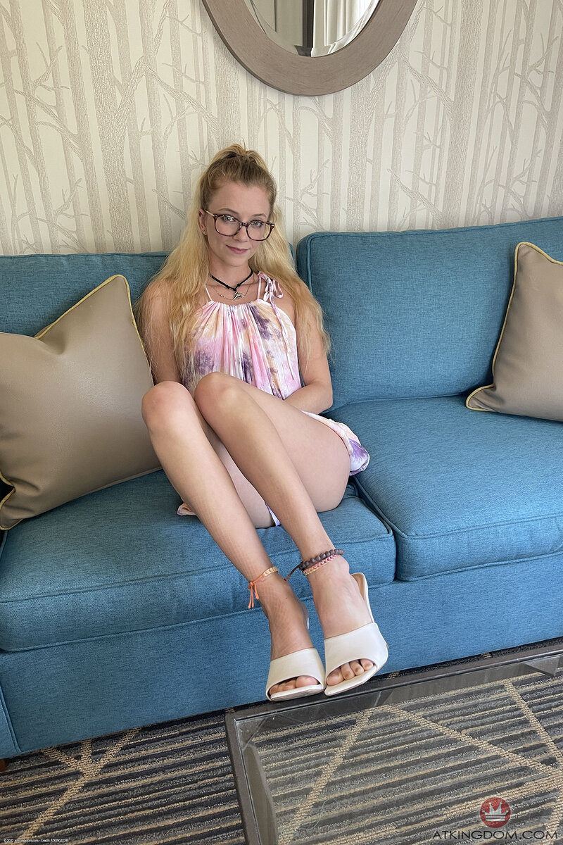 Антонина, 22 года, 6 размер груди